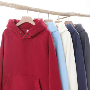 เสื้อฮู้ดดี้โพลีเอสเตอร์ 100% คุณภาพสูง สำหรับทุกเพศ ใส่ได้ทุกฤดูใบไม้ผลิ ฤดูใบไม้ร่วง ฤดูหนาว สกรีนลายตามสั่ง ระบายอากาศได้ดี ไม่เป็นขุย พิมพ์ลายแบบดิสชาร์จ ทรงหลวม - Product Image 6