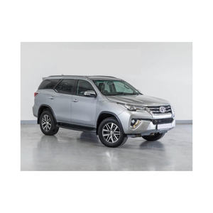 Occasion 2020 pour Fortuner FWD Direction à gauche Intérieur foncé Sièges en cuir turbo SUV disponibles - Product Image 2
