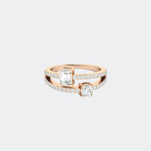 Bague de fiançailles Toi et Moi en or 14 carats avec émeraude ronde de 1,00 carat et diamant de laboratoire à deux pierres pour femmes - Product Image 4