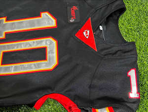 Maillot de football américain à sublimation personnalisée Premium pour les équipes et les joueurs Uniforme de football américain fabriqué au Pakistan - Product Image 5