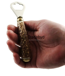 Ouvre-bouteille en corne fabriqué à la main Outil de bière de qualité supérieure pour les cadeaux par Tradebyd - Product Image 5