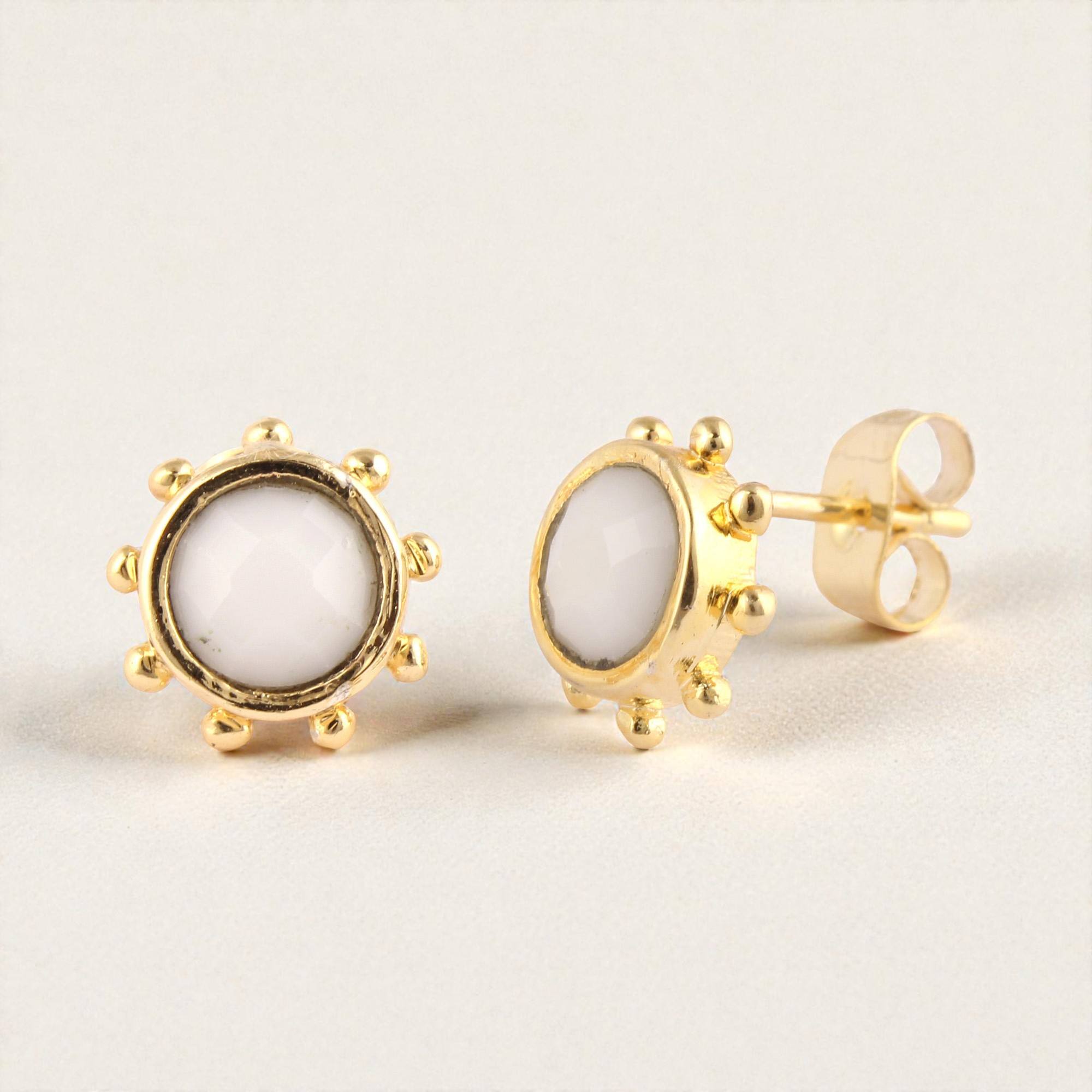 อาเกตขาว