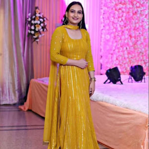 ชุดปาร์ตี้ออกแบบโดยดีไซเนอร์ชุดยาวผ่าหน้าและดูปาต้า - Product Image 1