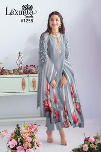 Conjunto Kurti de Fiesta para Mujer, Diseño de Alta Calidad, Organza de Seda con Bordado y Lentejuelas, por Fab Zone - Product Image 2