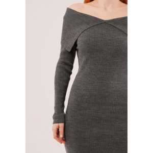 Vestido Midi Ajustado de Punto Color Antracita con Detalle en el Hombro y Cuello en V Simple - Product Image 4