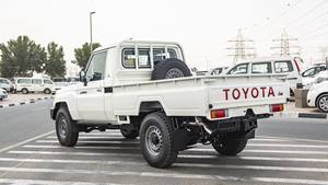 2022 para LandCruiser Serie 70 Cabina Sencilla Volante a la Derecha Transmisión Manual Asientos de Cuero con Cámara Trasera - Product Image 6