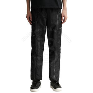 Pantalones deportivos de nailon ligeros personalizados para hombre, pantalones de chándal lisos de Color sólido con diseño de tubería personalizado - Product Image 1