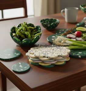 Planche à fromage et charcuterie en résine de coquille Saint-Jacques de qualité supérieure, 9 à 12 pouces, écologique, élégante et fonctionnelle pour couper la viande, le pain et le fromage - Product Image 5