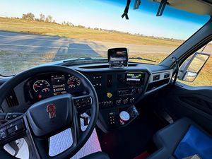 NUOVISSIMO 2025 Kenworth - T480 8.9L 6 Cilindri 3 Assi 350 CV Diesel PX-9 Classe 8 TRASMISSIONE AUTOMATICA Guida a Sinistra - Product Image 5