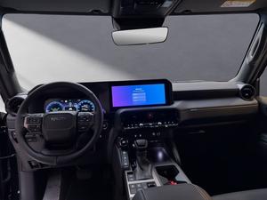 NUEVO TOYOTA LAND CRUISER 3.0L HÍBRIDO Transmisión Automática COLOR NEGRO SUV 150KW - 204 HP - Product Image 5