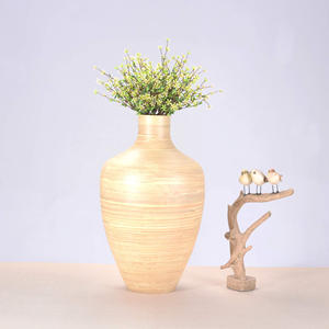 Jarrón de bambú hecho a mano, diseño creativo de alta calidad, respetuoso con el medio ambiente, bonito precio, hecho en Vietnam - Product Image 3