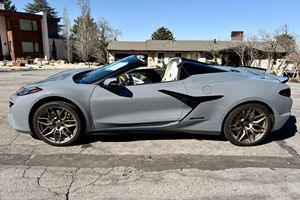 2024 C0RVETTE Z06 Convertible 3LZ Low Mileage Sound Engine Transmission <b>Panoramic</b> Sunroof LED Headlights Ready to Ship - Product Image 4