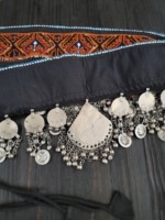 Ceinture tribale afghane Kuchi multicolore brodée avec des pompons en miroir, des pièces de monnaie, accessoire de costume bohème fait à la main pour festival