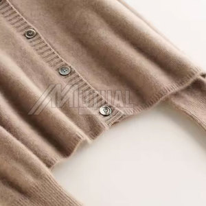 Suéter de invierno de talla grande para mujer Cierre de botones Suéter de mujer suave informal para la mejor venta - Product Image 3