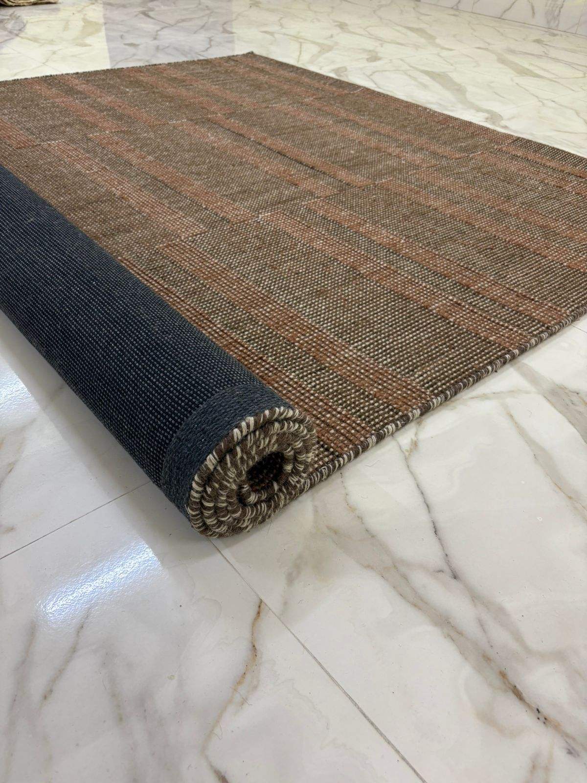 สีน้ำตาล