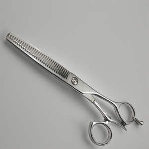 Tijeras de Entresacar Profesionales de Acero Inoxidable Japonés de 6.25 Pulgadas para Diestros, con Punta Afilada, para Barberos, Peluqueros y Salones - Product Image 4