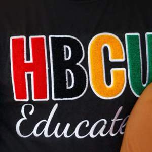 Camiseta de chenilla educada HBCU, camiseta Unisex de algodón Premium, ropa griega, ropa de hermandad de mujeres, ajuste clásico cómodo - Product Image 3