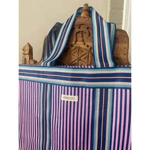Bolso de Playa de Nailon Lila con Diseño Personalizado, Cierre Abierto, Decoración de Cadena, Forro de Lona y Poliéster para el Verano - Product Image 2