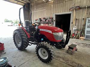 Tractor McCormick X1.45 2021 de 70 CV con Tracción en las 4 Ruedas, Motor de Alta Productividad, Bomba Esencial y Componentes de la Caja de Cambios - Product Image 2