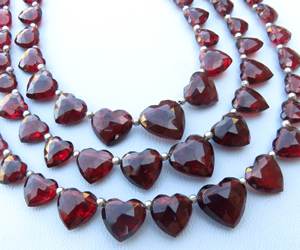 Cuentas de Granate Natural Talladas en Forma de Corazón de Alta Calidad, 7-9 mm, 1 Hilo, 25 Cuentas, Piedra Preciosa Briolette Africana de Mozambique - Product Image 3