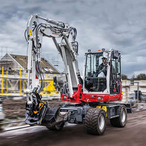 Mini-excavatrice mobile d'origine Takeuchi TB370W à vendre en gros, 7 tonnes, roues en caoutchouc, pelle hydraulique pour travaux de construction urbaine - Product Image 1