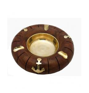 Cendrier nautique en bois et en laiton de finition antique fait à la main par des artisans qualifiés, idéal pour les collections de décoration de navires vintage - Product Image 2