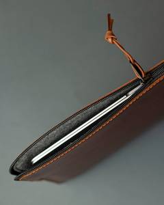 Housse de protection pour ordinateur portable et organiseur de dossiers en cuir véritable professionnel avec couleur et marque personnalisées LLS-0007B - Product Image 4