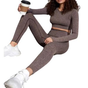 Ensemble de yoga 2 pièces pour femme – Tenue de sport sans couture, anti-bactérienne, idéale pour l'été - Product Image 1