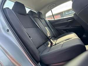 Nuevo Camry XLE Híbrido 2024 con Tracción Delantera, Techo Solar Izquierdo, Arranque Remoto, Asientos de Cuero, Rines de Aleación Automáticos, Paquete Premium Plus - Product Image 6