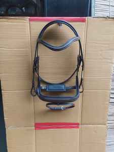 Bridon de saut pour cheval en cuir végétal équestre, anatomique, rembourré et surélevé, avec un design à surpiqûres fantaisie, équipement équestre - Product Image 4