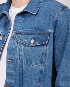 แจ็คเก็ตยีนส์ (สีกลาง) สไตล์ลำลอง ผ้าฝ้าย 100% สำหรับฤดูใบไม้ร่วง ปักลาย ปิดกระดุมด้านหน้า กันลม ใส่กลับด้านได้ เป็นมิตรกับสิ่งแวดล้อม บริการ OEM - Product Image 3