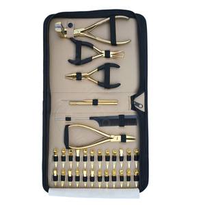 Kit d'outils professionnels pour extensions de cheveux dorées avec pince à presser pour extensions adhésives, dissolvant de perles robuste, pince à sertir à trois trous et pinces - Product Image 1