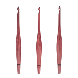 <b>Crochet</b> <b>hook</b> <b>set</b> with comfort handle built to attract craft sellers and trend setters - Product Image 3