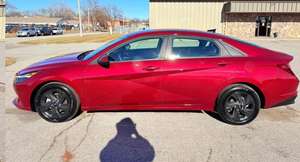 Hyundai Elantra SEL 2023, Bien Cuidado y Limpio - Product Image 5