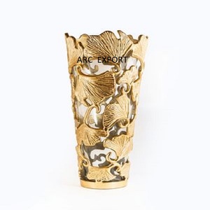 Décoration en métal brillant doré Nouveau design en métal de meilleure qualité avec décoration florale en métal doré Vase antique au meilleur prix - Product Image 3