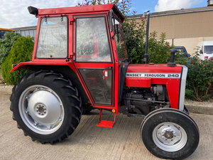 รถแทรกเตอร์มือสอง Massey Ferguson MF 240 46 แรงม้า ดีเซล รถแทรกเตอร์การเกษตร รถแทรกเตอร์อเนกประสงค์ 240 สีแดง ขับเคลื่อน 2 ล้อ รถแทรกเตอร์สำหรับงานเกษตร 24 แรงม้า ขาย - Product Image 2