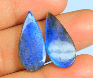 Atractivo par de cabujones de labradorita, piedras preciosas de labradorita llamativas azules genuinas, gemas pulidas sueltas y suaves para hacer joyas - Product Image 2