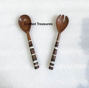 Juego de Cubiertos de madera de acacia respetuosos con el medio ambiente con mango decorativo de resina Juego de Cubiertos de madera más popular Cuchara y tenedor de cena de mesa - Product Image 3