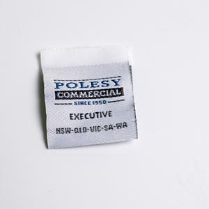 Etiquetas de marca tejidas para ropa Etiquetas de algodón personalizadas con extremos plegados para la fabricación de prendas - Product Image 3