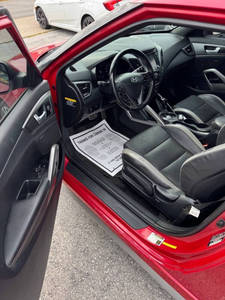 Auto Usado de Calidad a Precio Accesible, Hyundai Veloster 2016, Volante a la Izquierda - Product Image 4