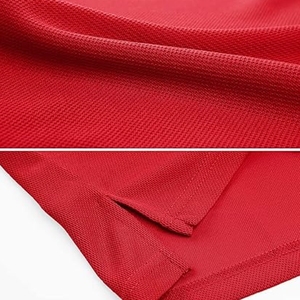 Polo rouge audacieux et élégant, conçu pour un look décontracté, confiant et accrocheur au quotidien, fabriqué en tissu doux. - Product Image 2
