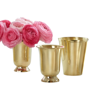 Florero de latón de alta calidad con acabado dorado brillante, diseño minimalista, florero decorativo ecológico hecho a mano a la venta - Product Image 1