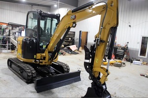 ICE y lean 303.5Cat at INI xcavator con solo 5 H, 25Hp ngine, se instalaron completamente con el sistema de alpinismo Ost - Product Image 6