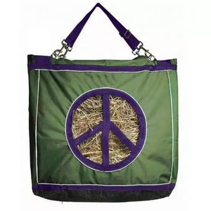 La bolsa de heno de alimentación ecuestre más vendida, logotipo personalizado, hecha de nailon de poliéster para montar para propietarios de caballos - Product Image 1
