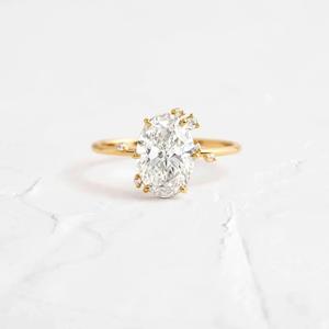 แหวนเพชรผลิตตามสั่งจากอินเดียพร้อมตัวเลือกการแกะสลักสำหรับให้เป็นของขวัญหรือสั่งซื้อพิเศษ - Product Image 1