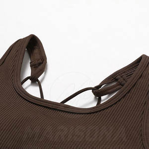 Conjunto de Yoga para Mujer Hecho en Pakistán a Precio Económico, Conjunto de Yoga Cómodo para Mujer en Oferta en Línea - Product Image 3