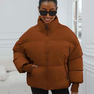 Chaqueta acolchada de invierno hecha de fábrica directa de Venta caliente para mujer Chaqueta acolchada larga de talla grande con cierre de cremallera Chaqueta acolchada - Product Image 4