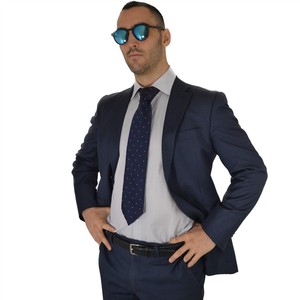 Camicia da uomo nel 100% cotone di alta qualità a righe blu sottili seguendo l'esportazione della tradizione Made in Italy - Product Image 2