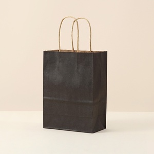 <span class=keywords><strong>Sac</strong></span> en papier kraft brun en gros avec poignée classique, <span class=keywords><strong>sac</strong></span> d'emballage biodégradable jetable pour vêtements, chaussures, cadeaux - Product Image 4