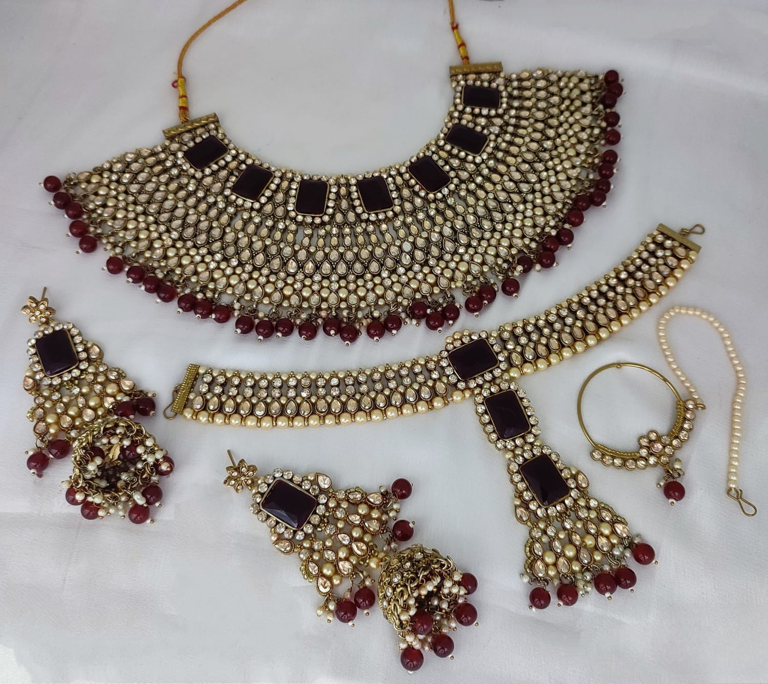 สีน้ำตาล